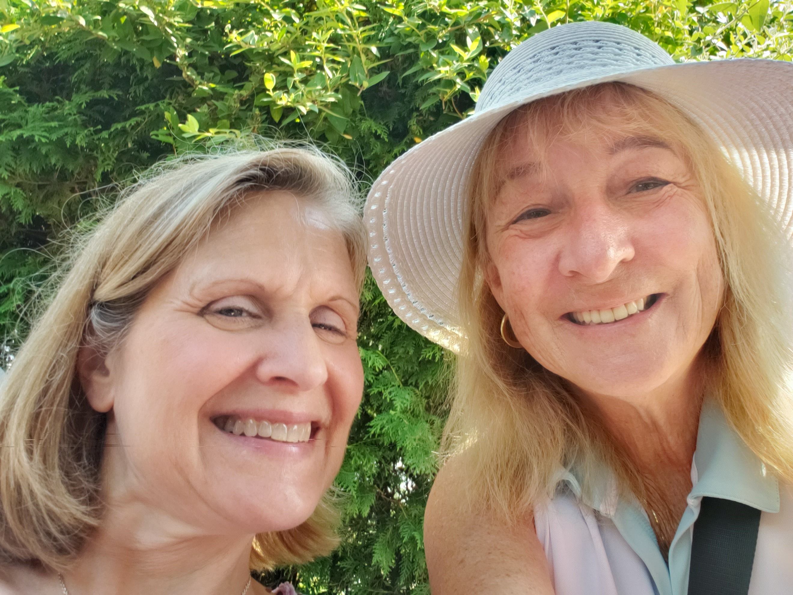 Selfies with Sally at the 2025 FXAM Family Picnic — photo 18